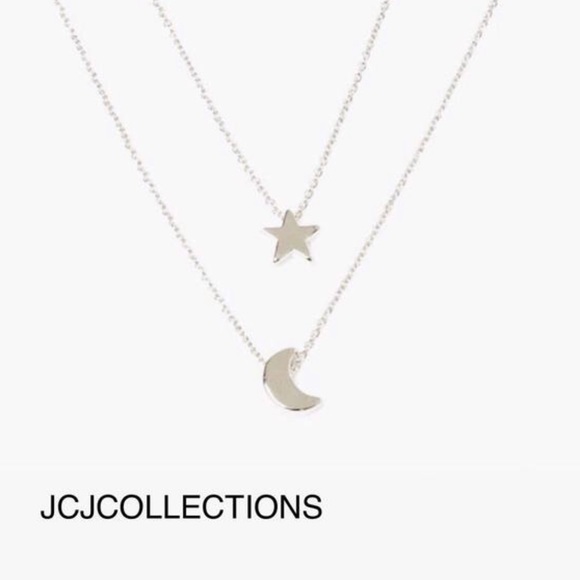 ✨Moon and Star Layered Necklace✨ - Picture 4 of 4